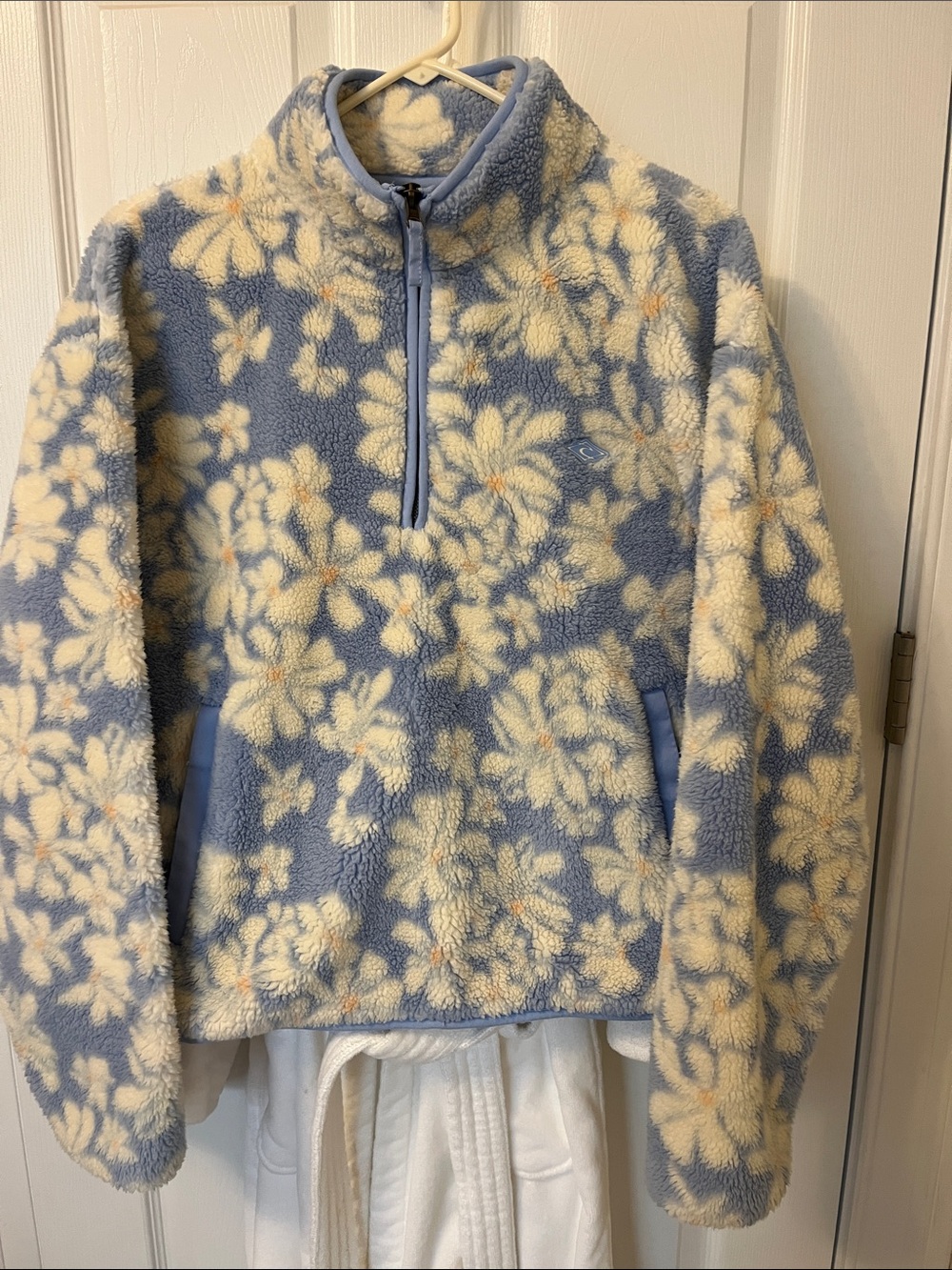 Rip Curl Light Blue and Cream Floral Sherpa Half-Zip Pullover